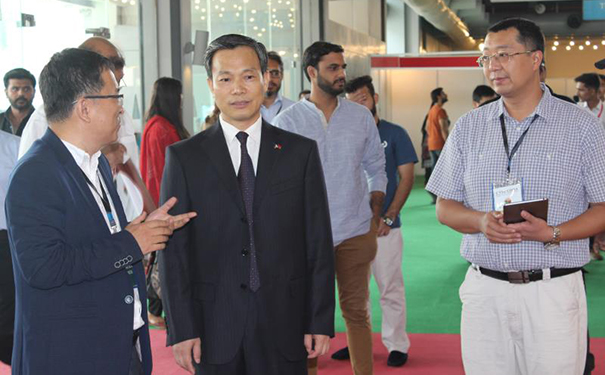 莱工.jpg 莱工.jpg